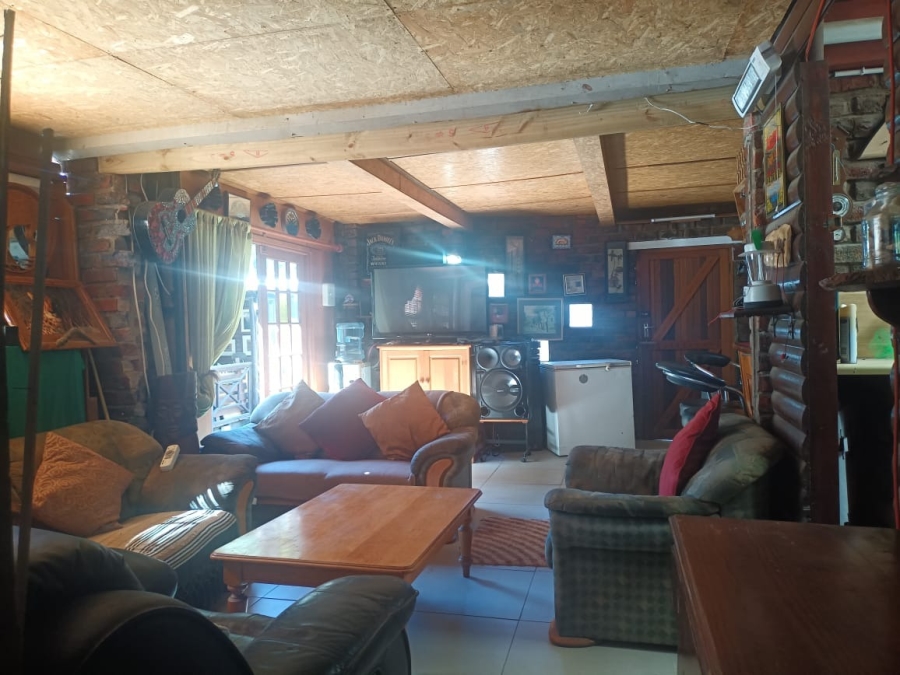 4 Bedroom Property for Sale in Kidds Beach Eastern Cape